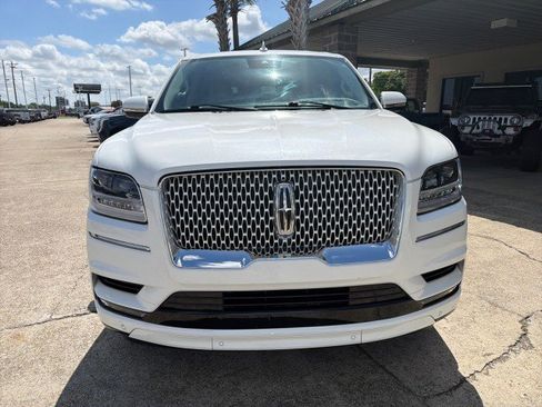 Used 2021 Lincoln Navigator Reserve AWD/4WD image 12