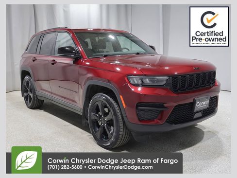 Certified 2024 Jeep Grand Cherokee Altitude AWD/4WD image 1