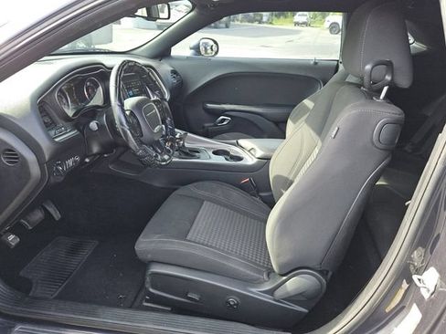 Used 2019 Dodge Challenger SXT RWD image 10