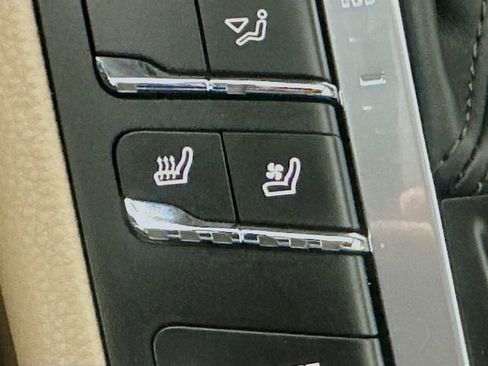 Used 2019 Porsche Macan image 20