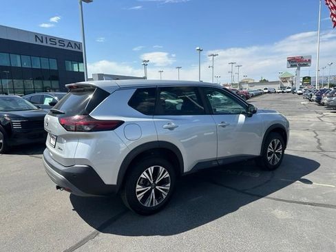 Used 2022 Nissan Rogue SV AWD/4WD image 12