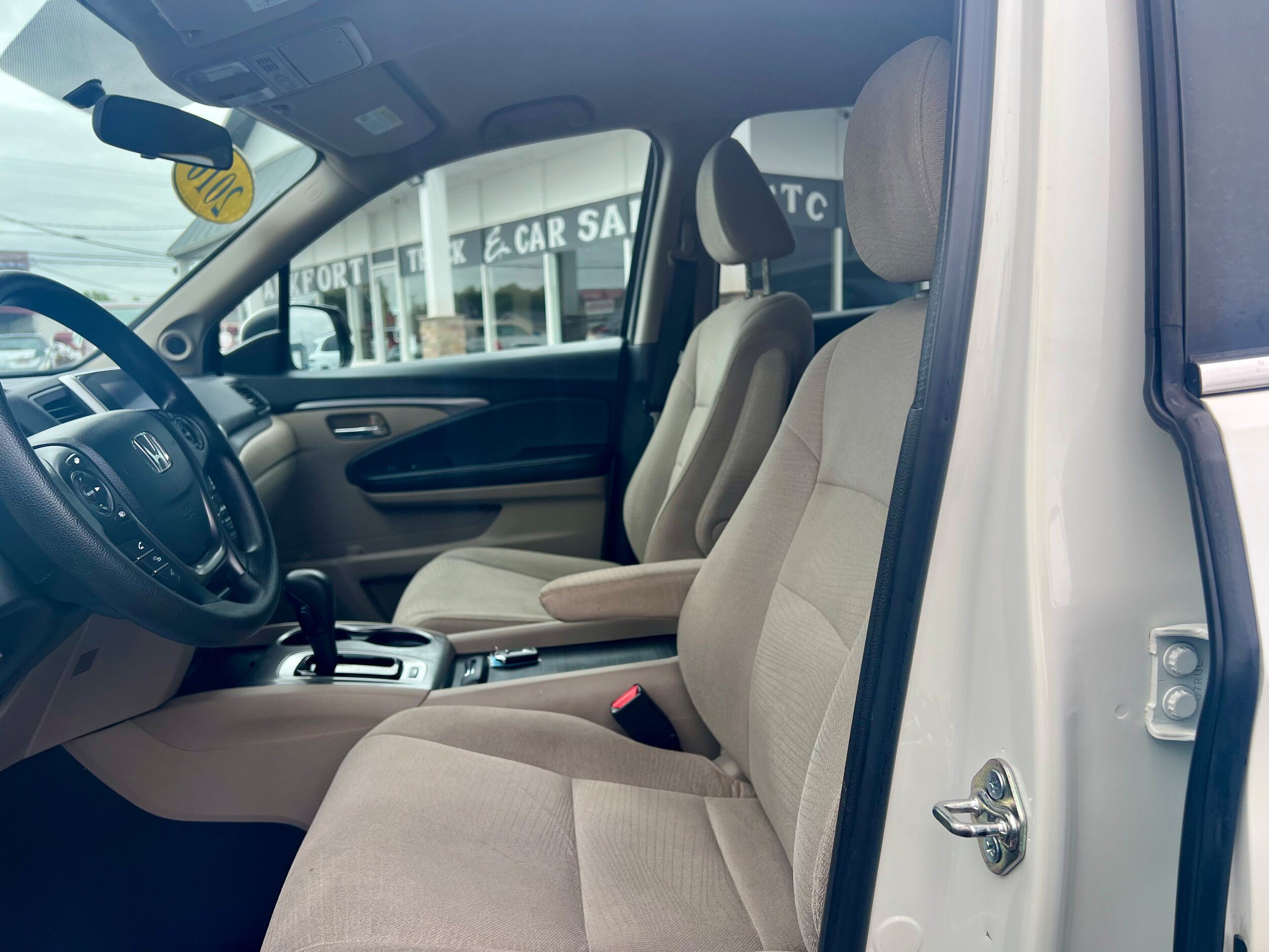Used 2016 Honda Pilot EX image 11