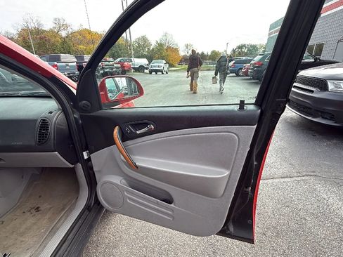 Used 2007 Saturn Vue 2WD V6 image 16