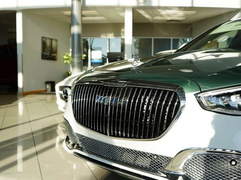 New 2026 Mercedes-Benz Maybach S 680 4MATIC image 12
