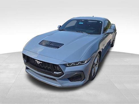 Used 2025 Ford Mustang GT Premium RWD image 9