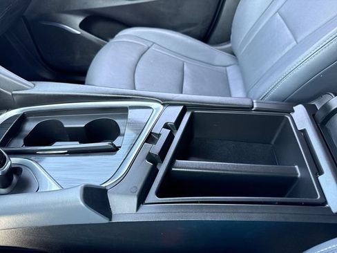 Used 2020 Buick Enclave Essence FWD image 21