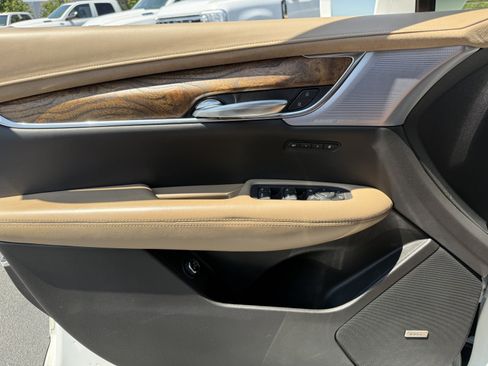 Used 2020 Cadillac XT5 Premium Luxury w/ Platinum Package image 38