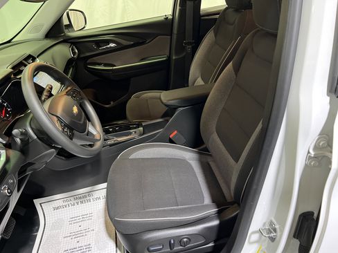 Used 2023 Chevrolet TrailBlazer LT w/ Convenience Package image 17