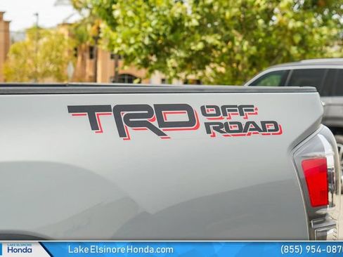 Used 2021 Toyota Tacoma TRD Off-Road w/ Technology Package RWD image 12