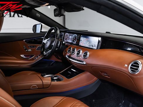 Used 2015 Mercedes-Benz S 550 4MATIC Coupe image 52