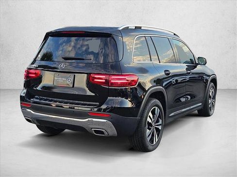 New 2026 Mercedes-Benz GLB 250 image 2