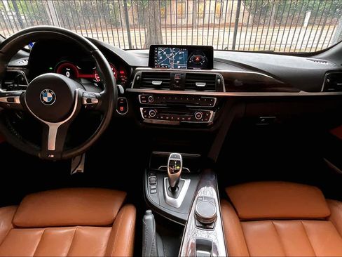 Used 2019 BMW 440i xDrive Convertible w/ M Sport Package image 14