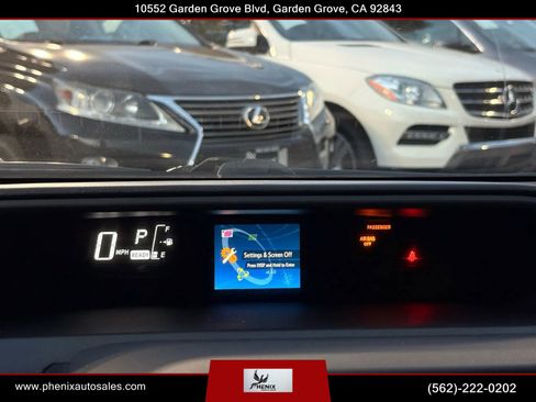 Used 2015 Toyota Prius C One image 23