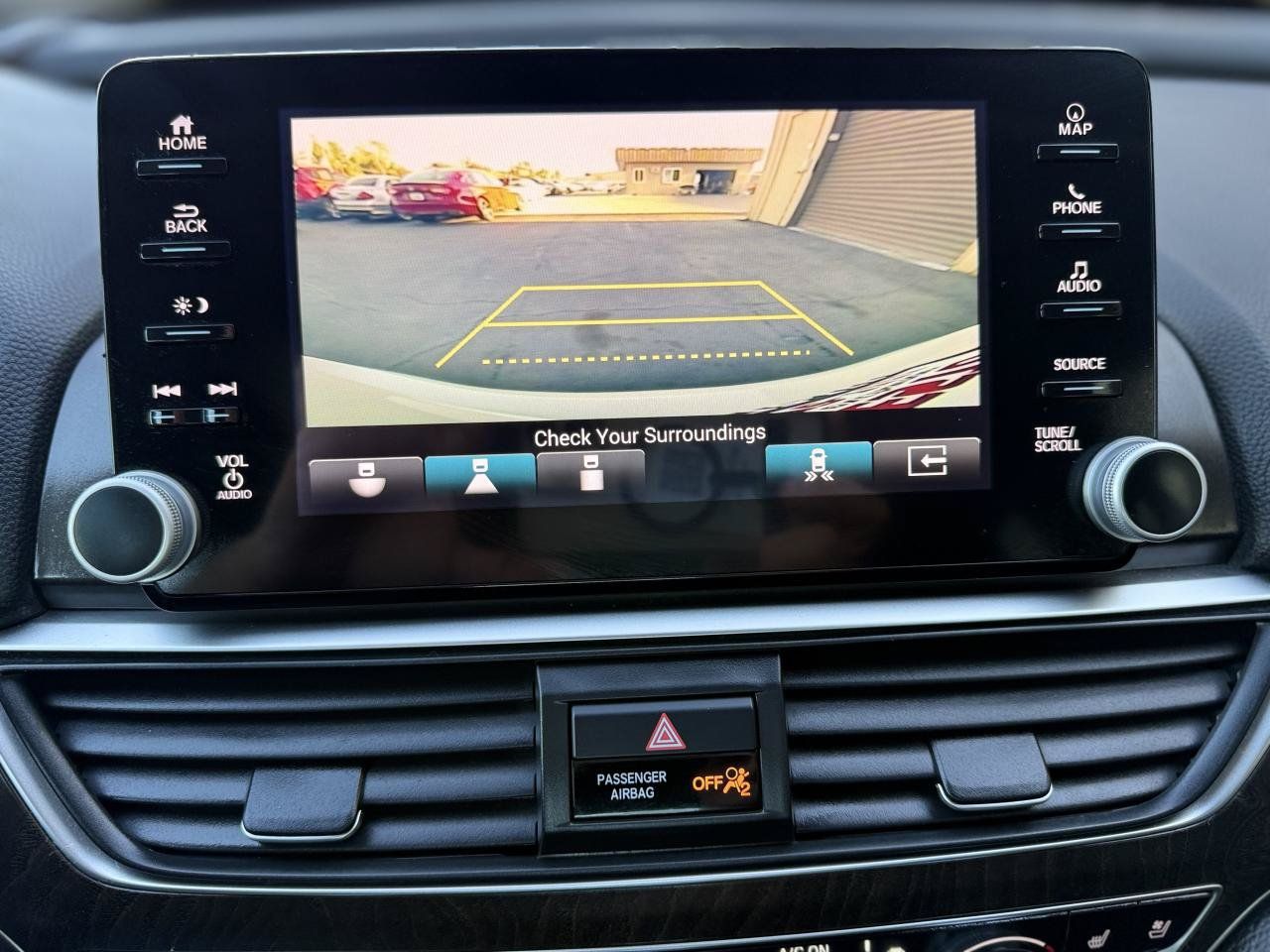 Used 2018 Honda Accord Touring image 21