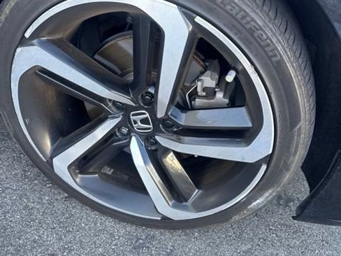 Used 2018 Honda Accord Sport image 5
