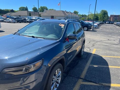 Used 2021 Jeep Cherokee Latitude Lux AWD/4WD image 2