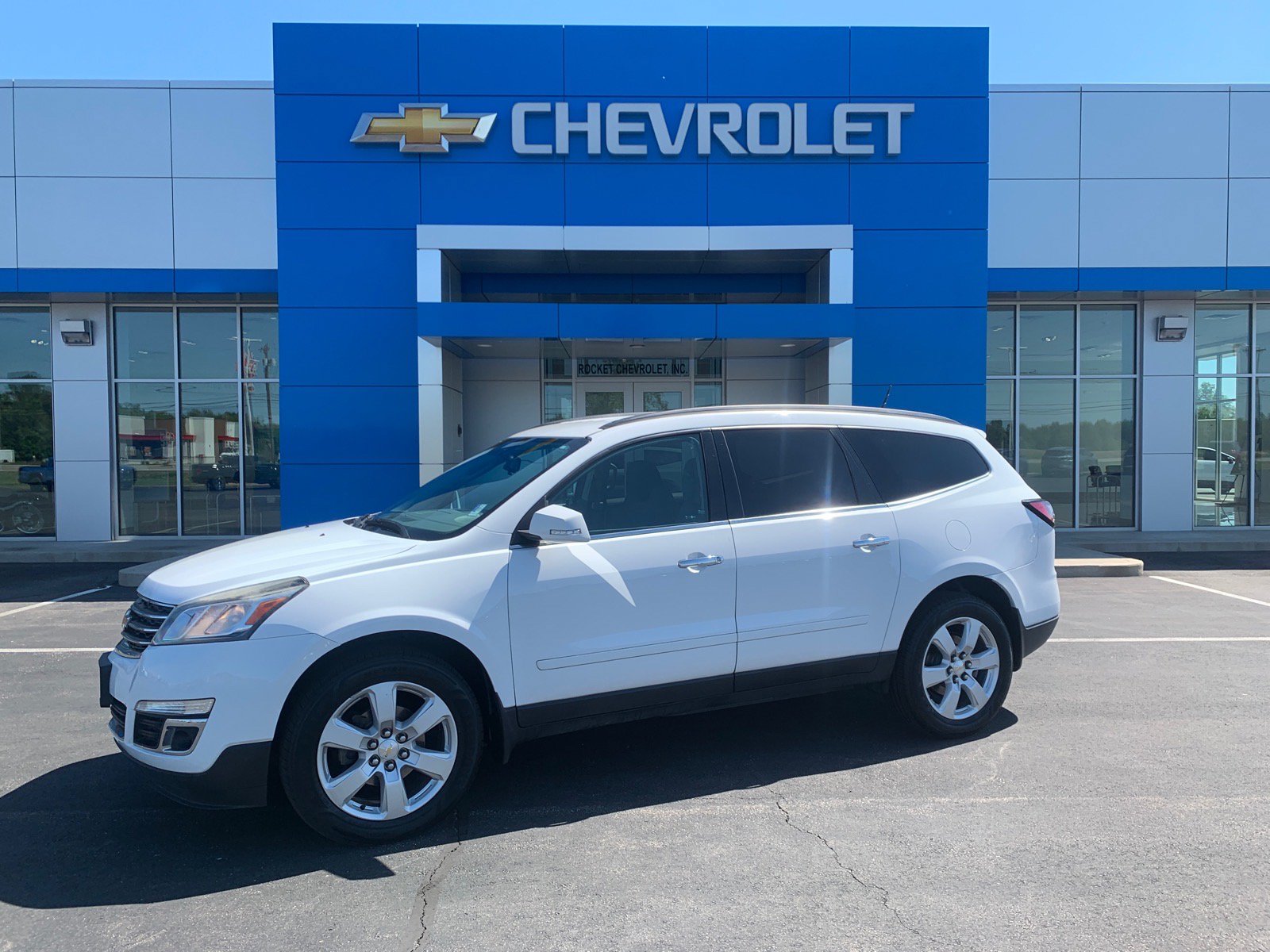 Used 2017 Chevrolet Traverse LT w/ Style and Technology Package AWD/4WD image 1