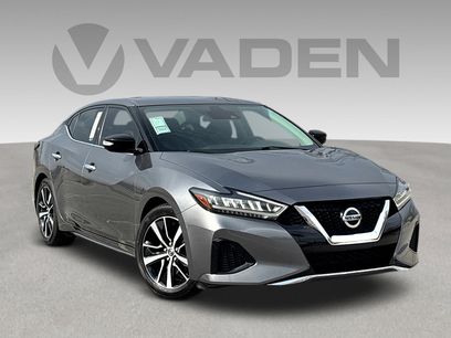 Used 2022 Nissan Maxima SV w/ Floor Mat Group