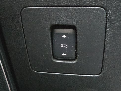 Used 2016 Ford F150 Lariat image 21