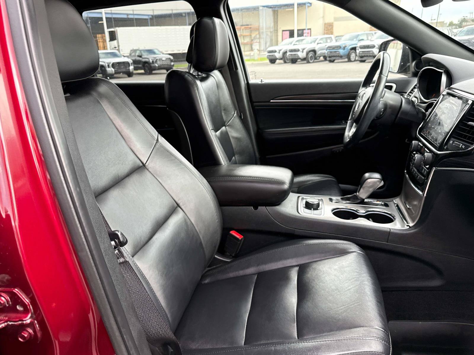 Used 2022 Jeep Grand Cherokee Limited AWD/4WD image 17