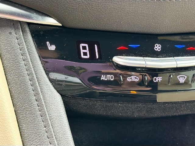 Used 2018 Cadillac XT5 AWD image 25