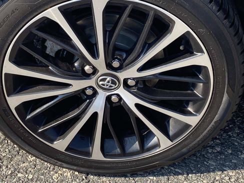 Used 2020 Toyota Camry SE w/ Carpet Mat Package FWD image 23