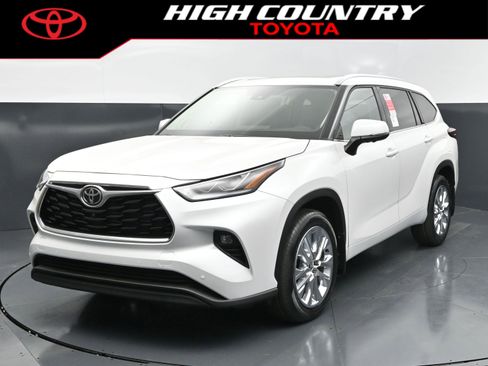 New 2026 Toyota Highlander Limited AWD/4WD image 1