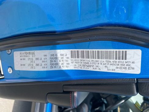Used 2017 Jeep Cherokee Trailhawk AWD/4WD image 26