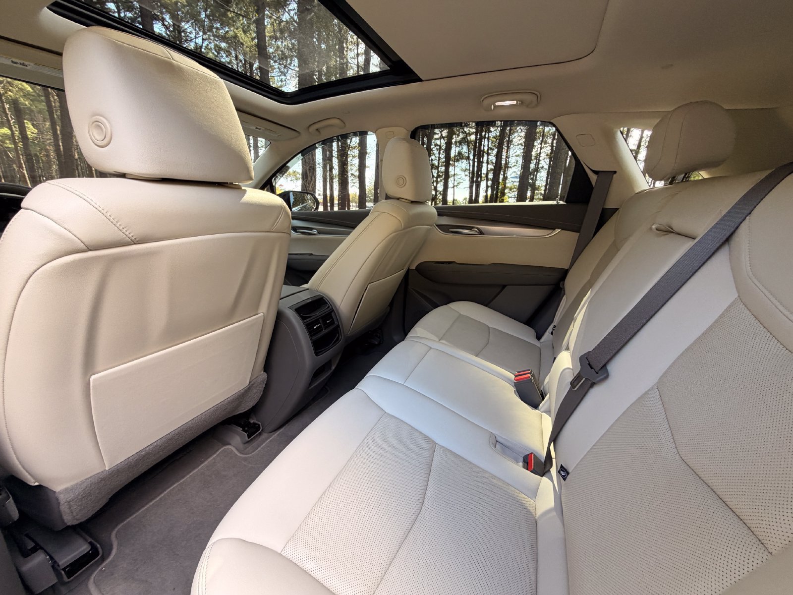 Used 2021 Cadillac XT5 Premium Luxury AWD/4WD image 14