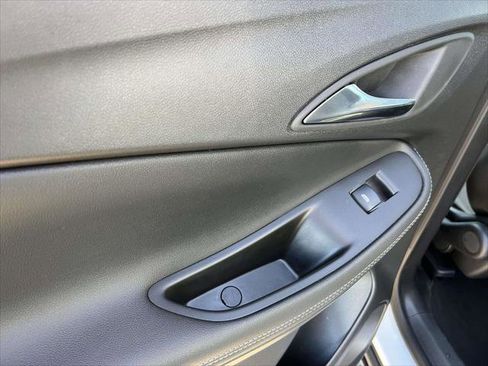 Certified 2025 Buick Encore GX Preferred image 12