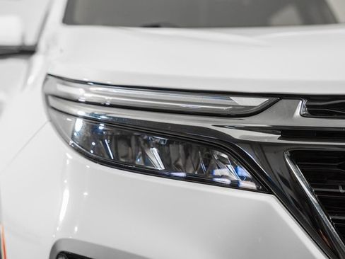 Used 2022 Chevrolet Equinox RS w/ LPO, Floor Liner Package image 15