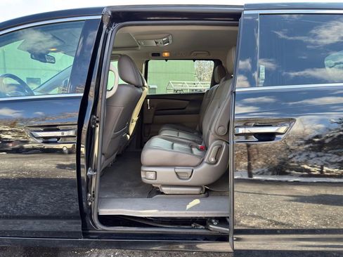 Used 2014 Honda Odyssey Touring image 19