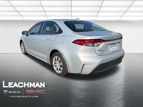 Used 2024 Toyota Corolla LE FWD image 5