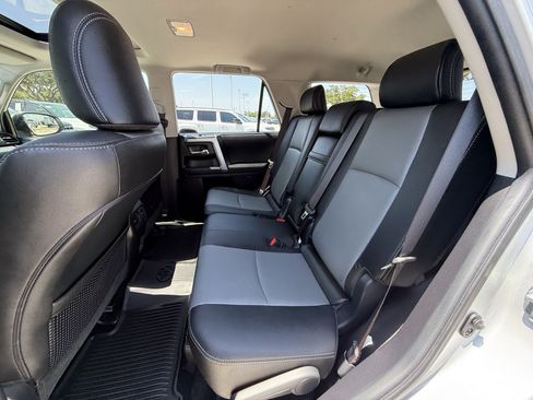 Used 2024 Toyota 4Runner SR5 Premium w/ Moonroof Package RWD image 31