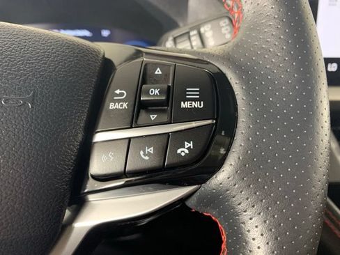 Used 2025 Ford Explorer ST-Line w/ Premium Package AWD/4WD image 30