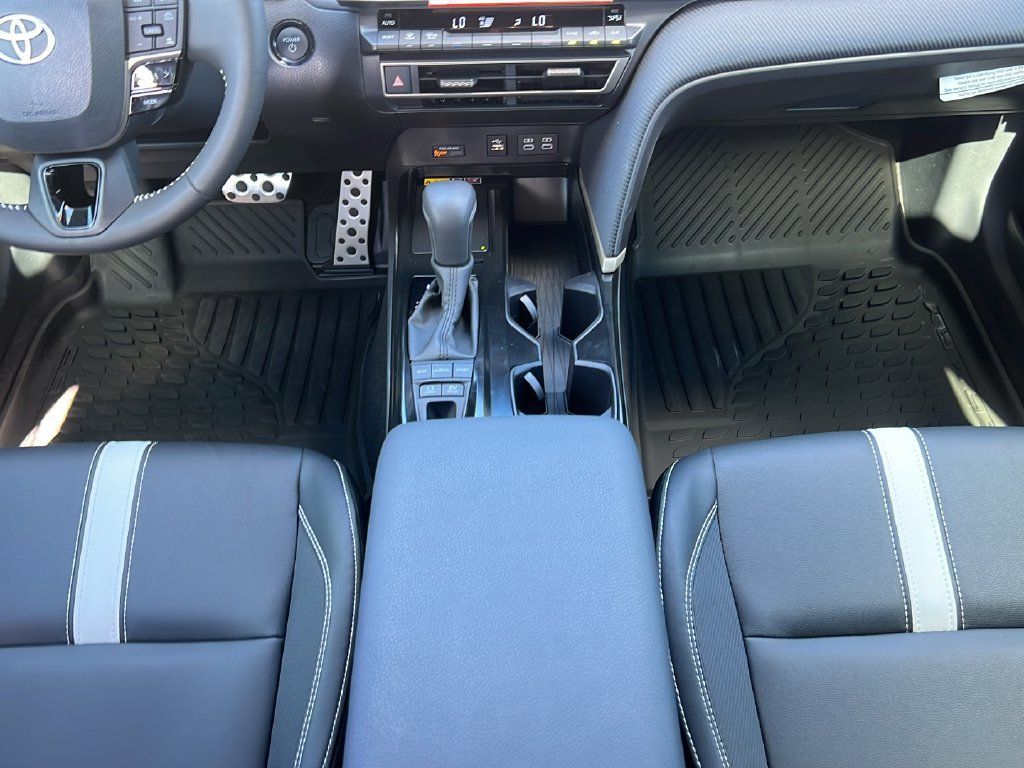 Used 2026 Toyota Camry SE FWD image 14