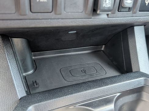 Used 2019 Toyota Tacoma TRD Off-Road AWD/4WD image 37