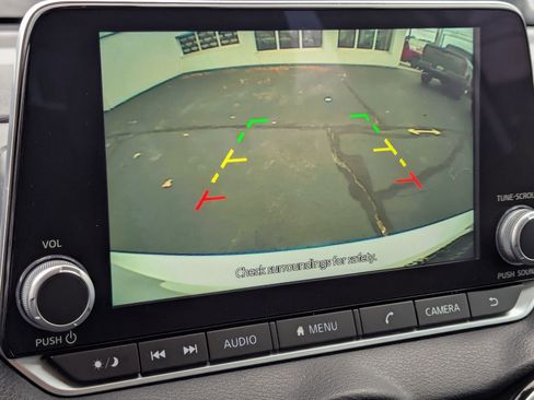 Used 2024 Nissan Sentra SV image 15