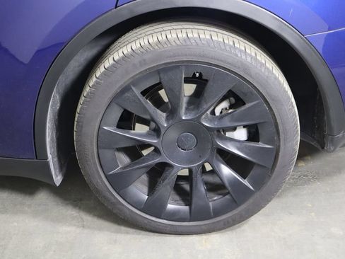 Used 2023 Tesla Model Y Long Range AWD/4WD image 42