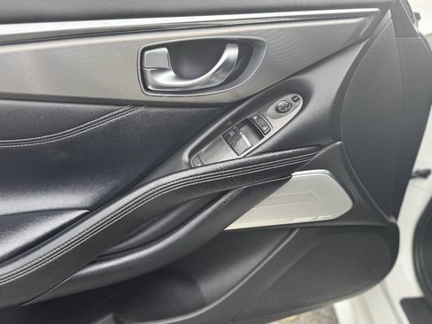 Used 2020 INFINITI Q60 3.0t Luxe RWD image 10