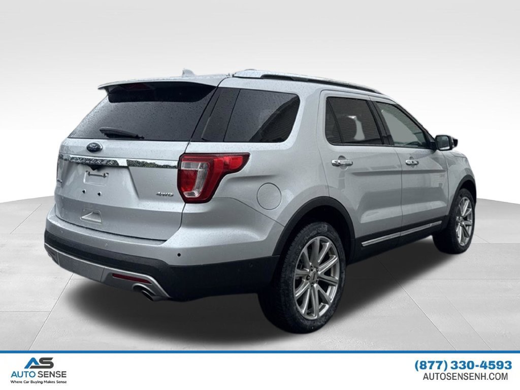 Used 2017 Ford Explorer Limited w/ Equipment Group 301A AWD/4WD image 8