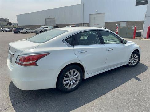Used 2015 Nissan Altima 2.5 S FWD image 2