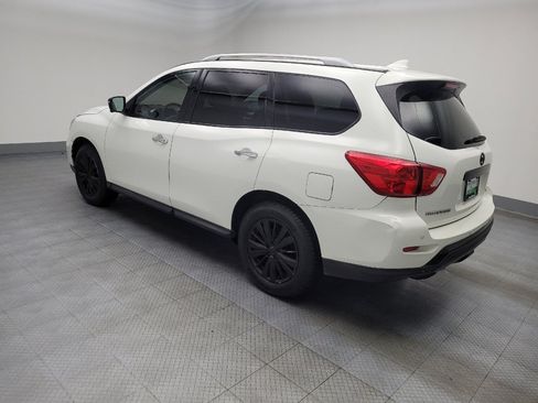 Used 2019 Nissan Pathfinder SL image 3