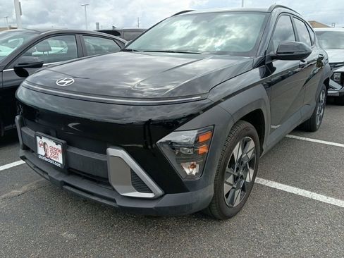 Used 2025 Hyundai Kona SEL FWD image 1