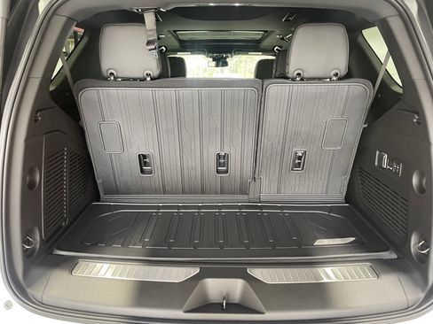 New 2026 GMC Yukon Denali w/ Sun & Power Step Package image 9