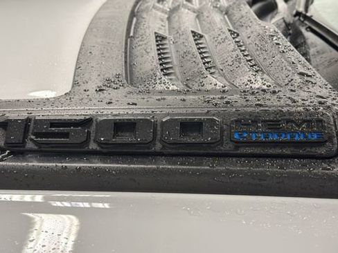 Used 2023 RAM 1500 Laramie AWD/4WD image 35