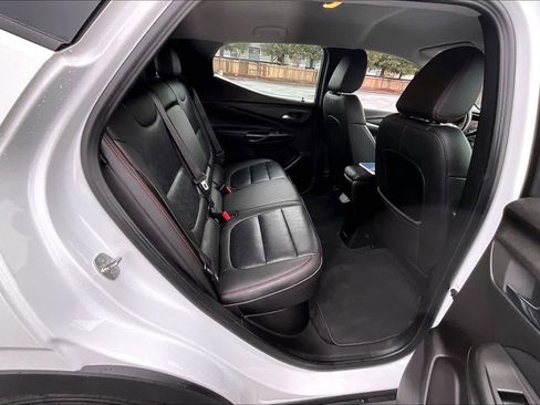 Used 2023 Chevrolet Bolt EUV LT w/ Convenience Package image 29