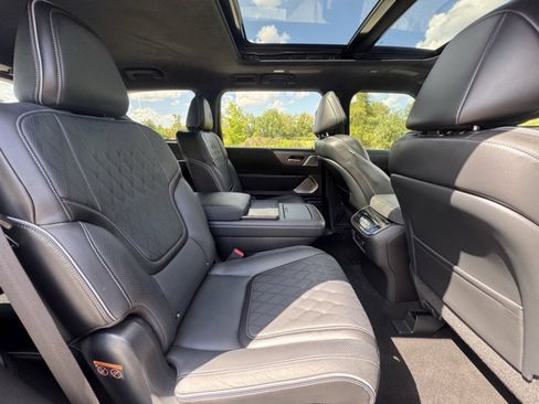 Certified 2025 INFINITI QX80 Autograph w/ Premium Cargo Package image 26