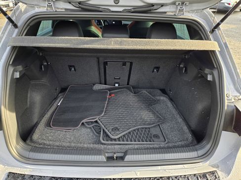 Used 2024 Volkswagen GTI Autobahn image 27