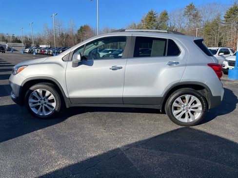 Used 2020 Chevrolet Trax Premier image 3